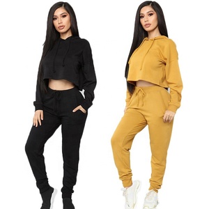 Ensemble sweat-shirt court et pantalon de jogging noir pour femme, col rond, manches longues, couleur unie, décontracté, avec cordon de serrage et poches latérales, coupe régulière, hiver 2 - Product Image 3