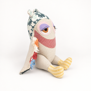 Jouet en peluche hibou en tissu de coton fait main, patchwork brodé, poupée douce pour cadeau d'anniversaire et décoration intérieure - Product Image 3
