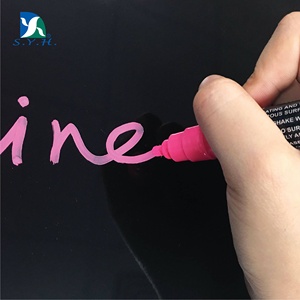 Pizarra Magnética Personalizable con Marco de Aluminio y Superficie para Escribir, Disponible en Negro y Verde - Product Image 3