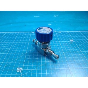 Ressort de compression TKF 316L 10K-1/4 EP S523020843011, utilisé comme pièce détachée pour équipement semi-conducteur Legacy - Product Image 1
