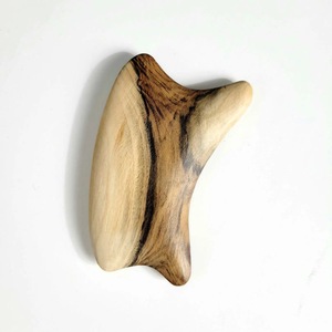 Masseur facial Gua Sha en bois rustique écologique avec artisanat en bois d'acacia massif pour la relaxation musculaire - Cadeau du Nouvel An - Product Image 2