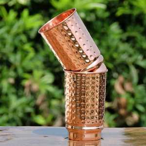 Ensemble de verres en cuivre pur martelé avec base sur pied pour eau, vaisselle, fournitures pour hôtels et restaurants - Product Image 1