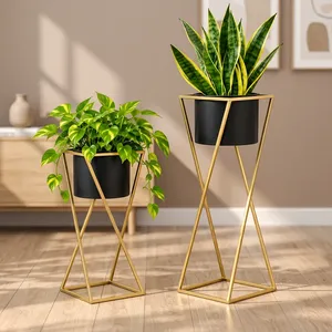 Ensemble de 2 jardinières en métal noir avec supports géométriques dorés, pots de fleurs décoratifs modernes pour salon, chambre, bureau et maison de luxe - Product Image 3