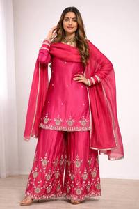 Kurta/Kurti pour femme en pure soie Chinnon lourde, avec broderie riche et travail de sequins, miroirs et Khatli véritables, séchage rapide, style moderne, Diwali - Product Image 4