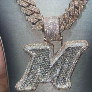 Pendentif lettre M incrusté de cristaux, plaqué or 18 carats, alliage, style hip-hop, bijoux pour homme, cadeau - Product Image 1