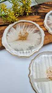 Sous-verres décoratifs faits à la main en résine à motifs floraux, prix de gros pour la maison, les cafés et les restaurants, par AALIYAN IMPEX - Product Image 4