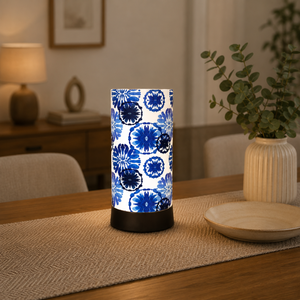 Lámpara de Mesa Decorativa con Acentos Florales Azules, Lámpara LED de Noche para Mesa de Noche, Decoración Moderna para el Hogar, para Dormitorio, Sala de Estar, Oficina, Regalo - Product Image 4