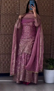ชุดสาหร่าปักลายผ้าจอร์เจียต์เนื้อหนาสำหรับผู้หญิง ชุดงานแต่งงานและงานเลี้ยงสไตล์ชาติพันธุ์ พร้อมผ้าคลุมไหล่ - Product Image 2