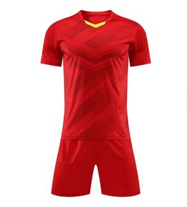 Ensemble de vêtements de football respirant à séchage rapide à manches courtes avec impression personnalisée pour les équipes et les organisations sportives - Product Image 1