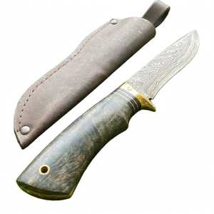 Cuchillo utilitario de exterior de acero de Damasco hecho a mano y personalizado con mango de cuerno y refuerzo de latón, compatible con OEM - Product Image 5
