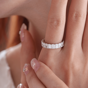 Bague éternelle en diamant radiant créé en laboratoire, taille radiant 4*3 mm, certifiée IGI, pour mariage et anniversaire - Product Image 1