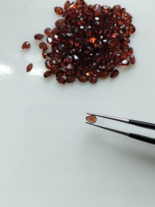 Granate Rojo Natural de 4x3MM, Corte Pera, Gema Suelta de la Mejor Calidad para Joyería - Product Image 2