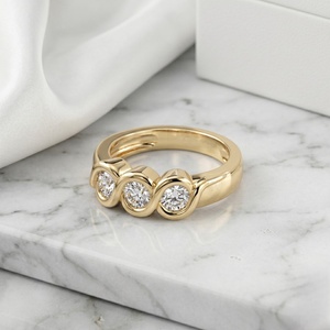 Anillo de Diamantes Brillantes Redondos de Tres Piedras de 0.70 CTW con Engaste de Bisel para Mujer, Joyería Fina Elegante - Product Image 2