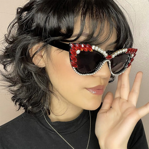 Lunettes de soleil œil-de-chat ornées de diamants, protection UV400, monture demi-cerclée, unisexe, tendance, pour usage extérieur, design confortable - Product Image 1