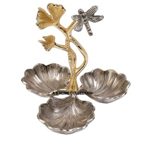 Bol à feuilles modernes martelées à 3 compartiments avec vaisselle en métal massif de haute qualité pour la maison - Product Image 1