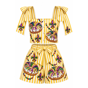 Ensemble élégant 2 pièces respirant pour femme : Crop top noir à licol et jupe portefeuille avec franges de perles dorées - Product Image 5