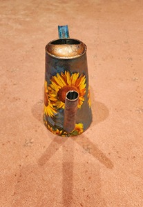 เหยือกน้ำรดน้ำลายดอกทานตะวันสไตล์วินเทจ สำหรับทำสวนขนาดเล็ก DIY และโครงการปลูกสมุนไพร และใช้เป็นอุปกรณ์รดน้ำสวนในชีวิตประจำวัน - Product Image 3