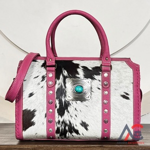 Nuevo Bolso de Diseño 2026 de Piel Genuina con Patrón Turquesa y Conchos, Bolso Bandolera Elegante y Moderno - Product Image 1