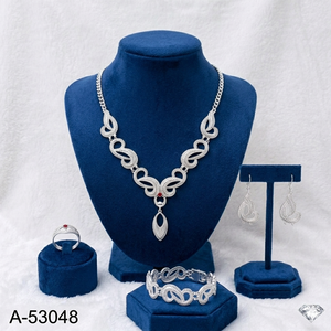 Parure de bijoux de mariée pour femme en alliage de zinc plaqué or 24 carats avec zircon créé en laboratoire, collier et bracelet à motif insecte - Product Image 6