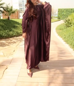 Kaftan de Dubaï magnifique en gros pour femmes, vêtements et accessoires islamiques traditionnels pour demoiselles d'honneur, conçus avec soin - Product Image 1