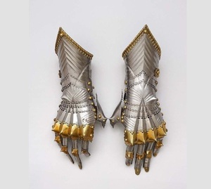 Guantes Metálicos de Fabricante Confiable Diseñados para Disfraces de Caballeros Medievales, Reenactaciones Históricas, Eventos de Cosplay y Decoración - Product Image 1