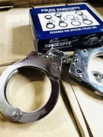 Menottes réglables en acier au carbone à double verrouillage, accessoire décoratif en métal pour cosplay avec clés, article cadeau