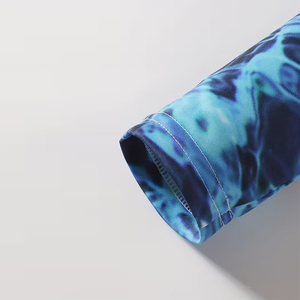 เสื้อยืดคอกว้างแขนยาวทรงปกติสำหรับผู้ชาย คุณภาพดีที่สุด ผลิตจากโพลีเอสเตอร์ ระบายอากาศได้ดี เป็นมิตรต่อสิ่งแวดล้อม น้ำหนัก 220 กรัม รับผลิตแบบ OEM - Product Image 3