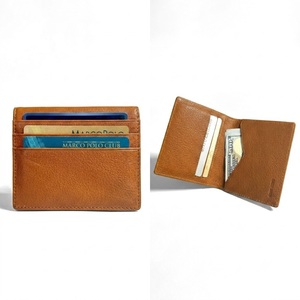 กระเป๋าสตางค์แบบพับได้ Castello Unisex สำหรับใส่บัตร ทำจากหนังแท้ฟอกฝาด  โลโก้ปั๊มนูน  ผ่านการตรวจสอบคุณภาพ 100% สินค้าใหม่ - Product Image 1