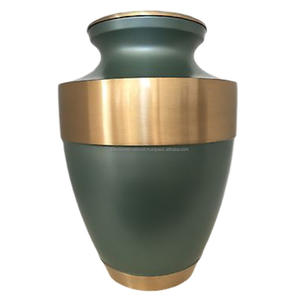 Urnes funéraires pour adultes en laiton classiques de haute qualité et de qualité supérieure avec urnes funéraires en métal fini de couleur gris or pour les cendres humaines - Product Image 1