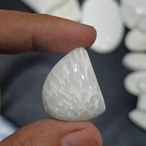 Lote de cabujones de scolecita blanca natural al por mayor, lote de piedras preciosas de scolecita para la fabricación de joyas - Product Image 6