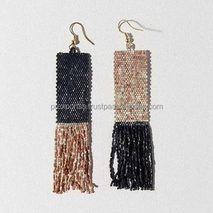 ต่างหูลูกปัดถักโครเชต์ขนาดเล็กสำหรับงานปาร์ตี้ต่างหูห้อยตามสั่งขนาดคลาสสิก - Product Image 4