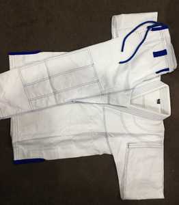 Uniforme de Jiu-Jitsu de haute qualité avec logo personnalisé, faible MOQ, vêtements d'arts martiaux personnalisables - Product Image 4
