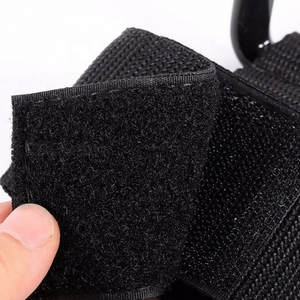 Ganchos de barra para levantamiento de pesas de alta resistencia con soporte para muñeca para entrenamiento en gimnasio, producto de la mejor calidad, con personalización. - Product Image 5