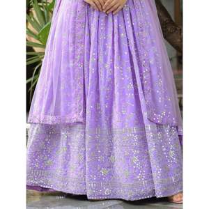 Lehenga Choli de mariage en georgette brodée de lavande pour femmes - Product Image 1