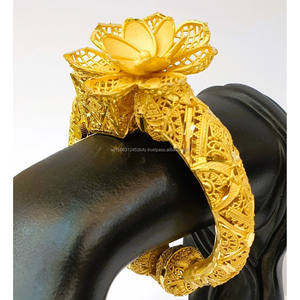 DUBAÏ 24KT PLAQUÉ OR KADA BRACELETS VIS DE TYPE 4GRM FABRIQUÉ AVEC UNIQNESS LE CHOIX DES FEMMES ÉLÉGANTES - Product Image 1