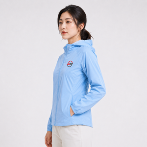 Chaqueta cortavientos para mujer con cierre completo, capucha ajustable y ajuste cómodo para actividades al aire libre y casuales. - Product Image 5