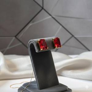 Pendientes de Plata de Ley 925 con Baño de Oro de 14K, Rubí Minimalista, Corte Esmeralda Rojo, Joyería para Uso Diario - Product Image 3