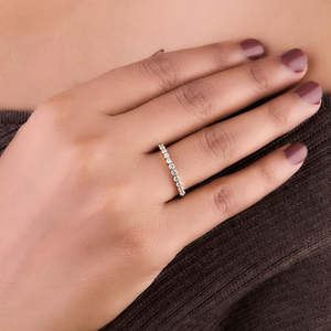 Anillo de Bodas de diamantes de corte redondo para mujer en anillos de diamantes elegantes con ajuste de punta Devind - Product Image 5