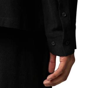 Camisa Texturizada Tejida para Hombre, Manga Larga, Cierre de Botones, Corte Informal y Relajado, Ligera, para Verano, Suministro al por Mayor OEM - Product Image 4