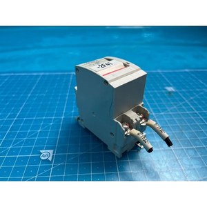 Disjoncteur Fuji CP32FS/20 CP32F-S020 d'occasion – Pièces d'équipement semi-conducteur de génération précédente - Product Image 1