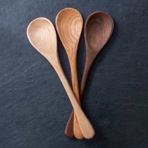 Cuchara para Servir Arroz de Madera WOQI, Utensilio de Cocina Resistente al Calor, Protege las Sartenes - Product Image 3
