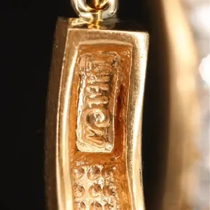Pendientes de aro clásicos con diamantes naturales de corte redondo de 0.64 quilates en oro amarillo de 14 quilates - Product Image 6