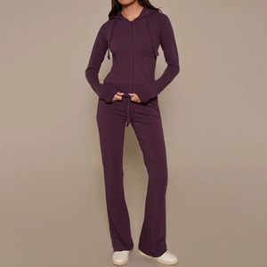 Nouvel Arrivage 2026 Ensemble Survêtement Court Décontracté pour Femme, Bordeaux, à Capuche, Manches Longues, 100% Coton Respirant, avec Pantalon Évasé et Sweat à Capuche - Product Image 1