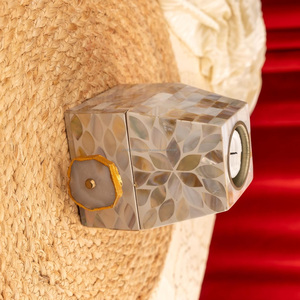 Portavelas de Mimbre Indio de Moda, Decoración Navideña Ecológica Hecha a Mano para Interiores Elegantes - Product Image 2