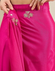 Sari Tradicional KV para Mujer, de Rayón y Seda, Adornado, Reversible, de Secado Rápido, Antiarrugas, Listo para Usar en Fiestas, con Blusa Sin Coser - Product Image 5