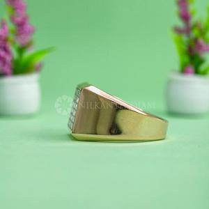 Anillo de eternidad con diamantes cultivados en laboratorio de corte redondo y diseño elegante en oro amarillo de 18 quilates para hombre, de proveedor indio. - Product Image 5