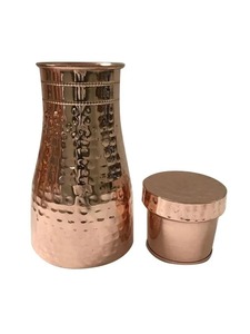 Carafe à boisson décorative en cuivre au design moderne avec poignée en laiton, pichet à eau en cuivre très vendu, carafe métallique pour la maison - Product Image 2