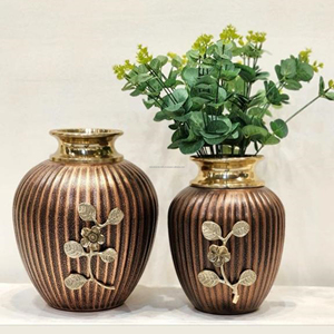 ชุดแจกันโลหะเนื้อสีทอง2ชิ้นดีไซน์ดอกไม้สำหรับงานแต่งงานแจกันเหล็กตั้งโต๊ะ - Product Image 2