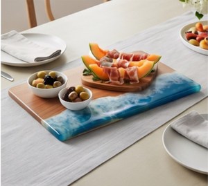 Tabla de Cortar Rectangular de Madera Natural de Lujo con Arte de Resina Azul con Diseño de Olas del Océano - Product Image 3