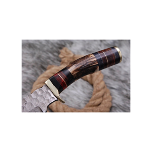 Cuchillo de caza de hoja fija de acero de Damasco hecho a mano por PAK ENTERPRISES con mango de madera y cuerno, cuchillo de supervivencia para acampar al aire libre. - Product Image 2